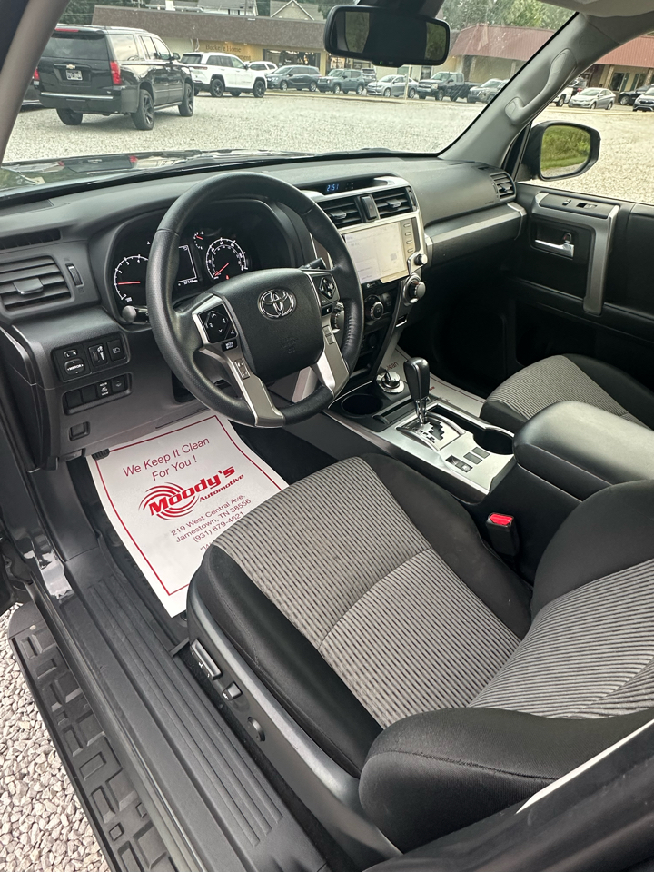 Toyota 4Runner SR5 4WD 2024 Toyota 4Runner SR5 4WD 2024