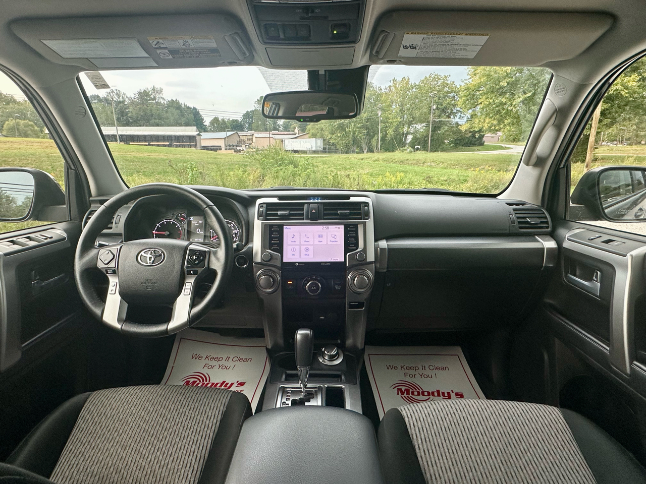 Toyota 4Runner SR5 4WD 2024 Toyota 4Runner SR5 4WD 2024