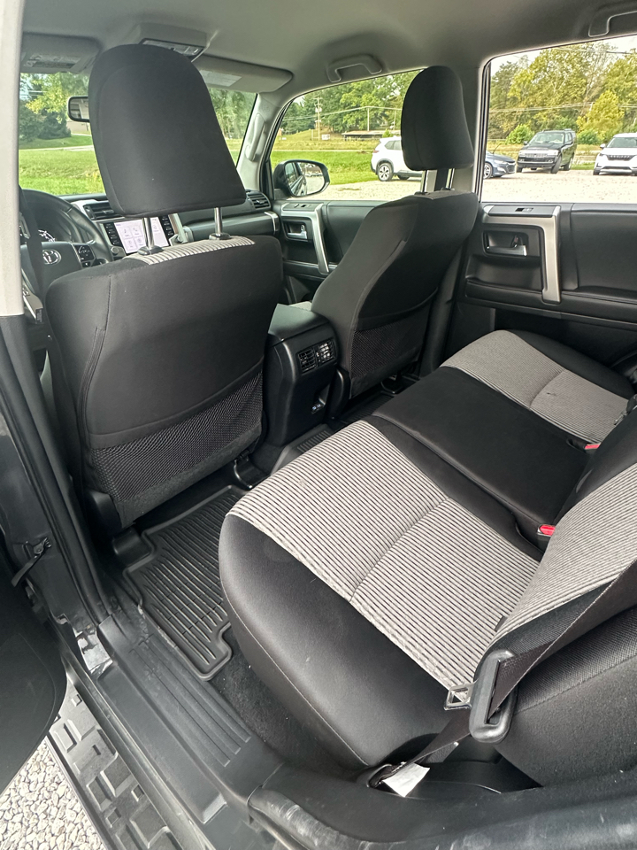 Toyota 4Runner SR5 4WD 2024 Toyota 4Runner SR5 4WD 2024