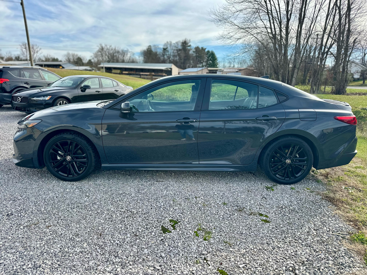 Toyota Camry Hybrid SE 2025