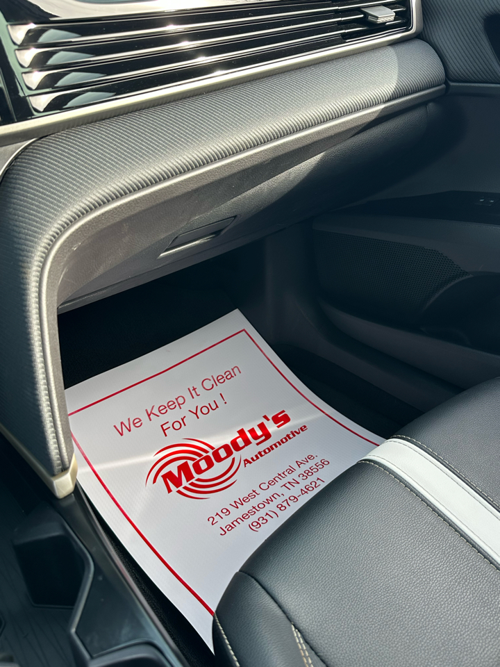 Toyota Camry Hybrid SE 2025