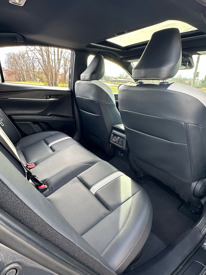 Toyota Camry Hybrid SE 2025