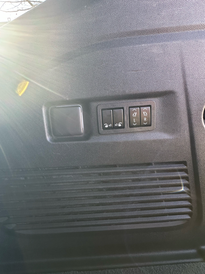 Chevrolet Suburban Premier 4WD 2023