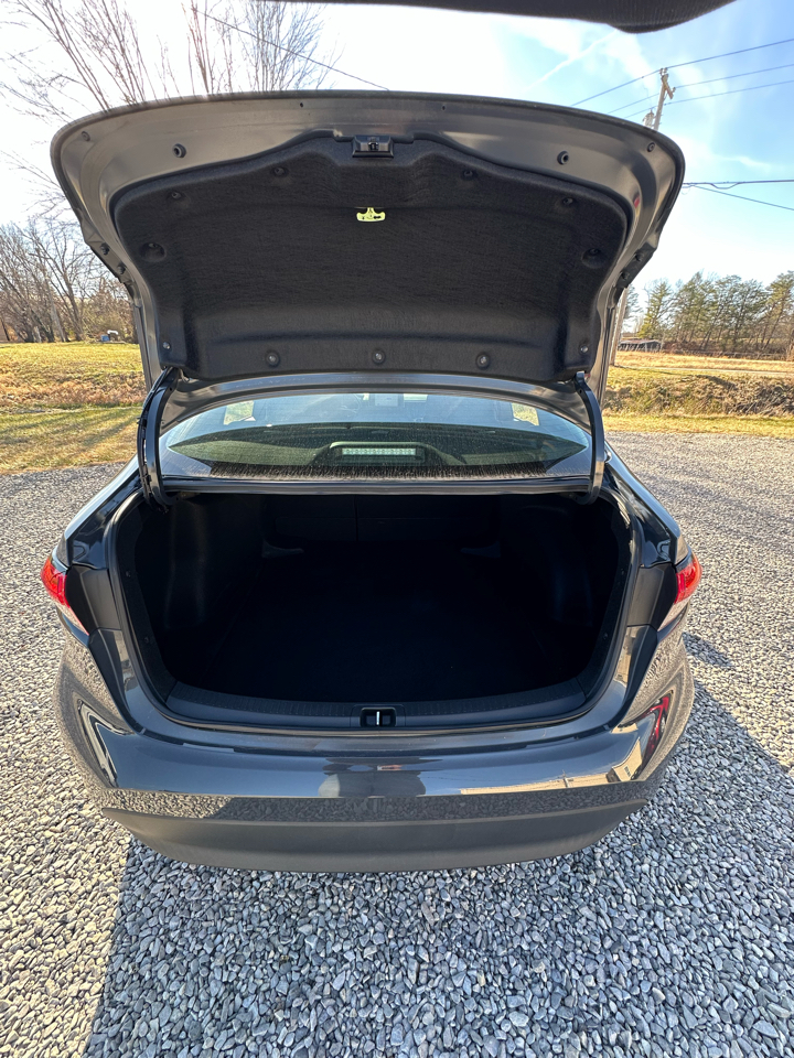 Toyota Corolla LE 2023