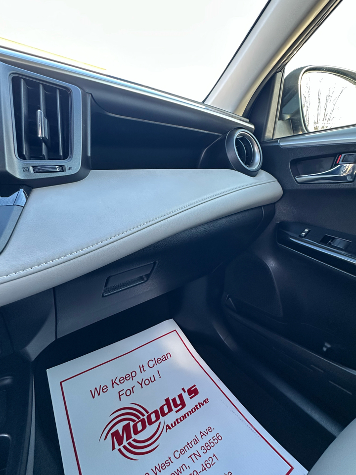 Toyota RAV4 Limited AWD 2016