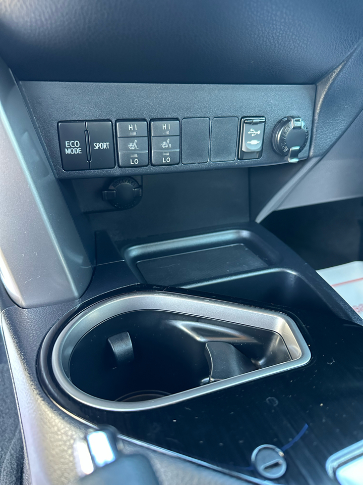 Toyota RAV4 Limited AWD 2016