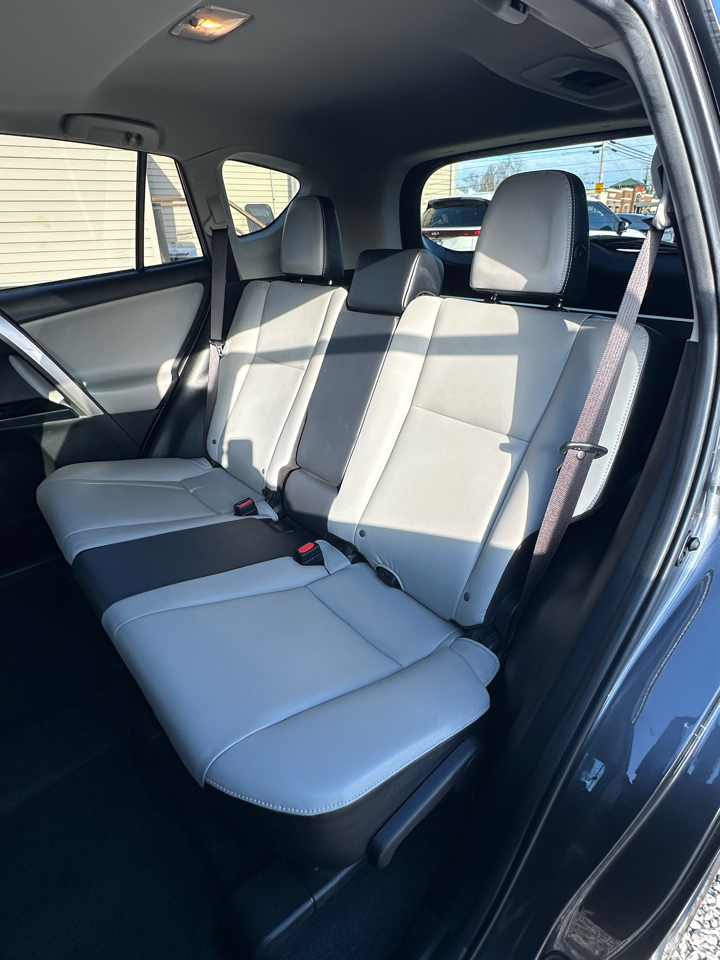 Toyota RAV4 Limited AWD 2016