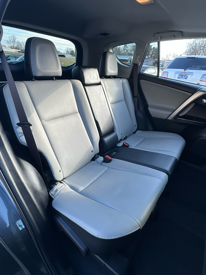 Toyota RAV4 Limited AWD 2016