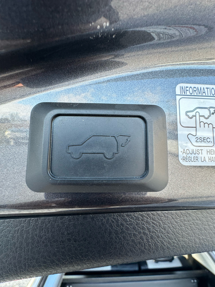 Toyota RAV4 Limited AWD 2016