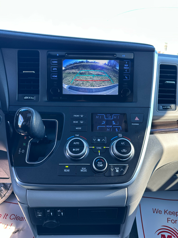 Toyota Sienna XLE FWD 8-Passenger V6 2015