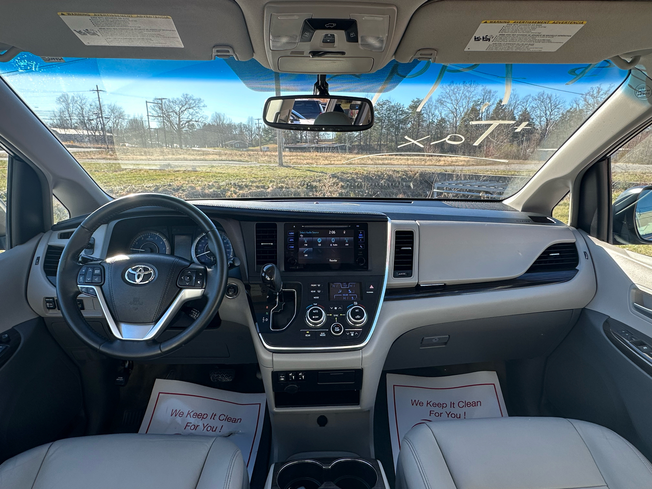 Toyota Sienna XLE FWD 8-Passenger V6 2015