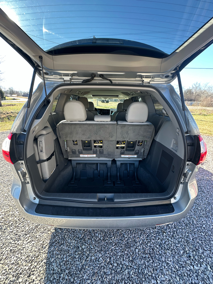 Toyota Sienna XLE FWD 8-Passenger V6 2015