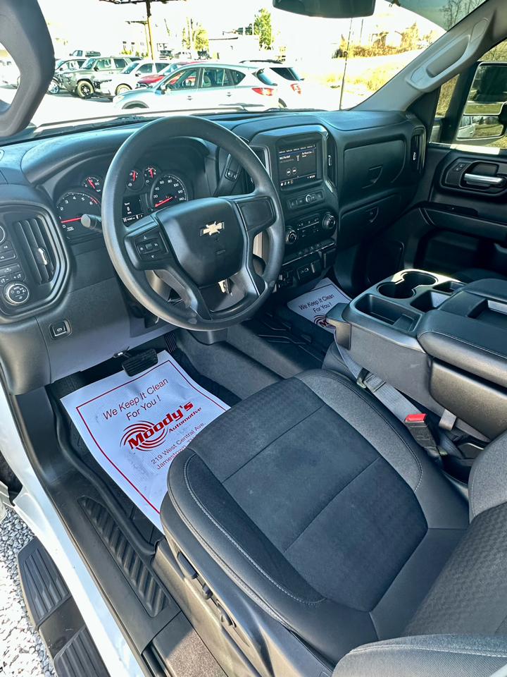 Chevrolet Silverado 2500HD Custom Crew Cab Long Box 4WD 2023