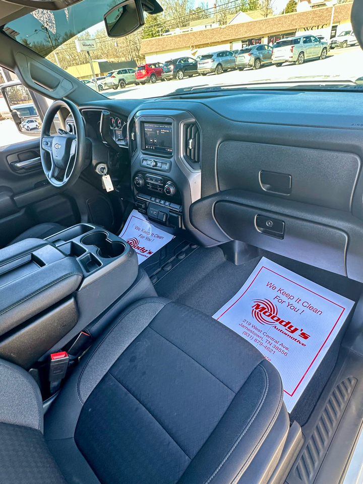 Chevrolet Silverado 2500HD Custom Crew Cab Long Box 4WD 2023