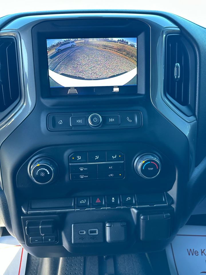 Chevrolet Silverado 2500HD Custom Crew Cab Long Box 4WD 2023