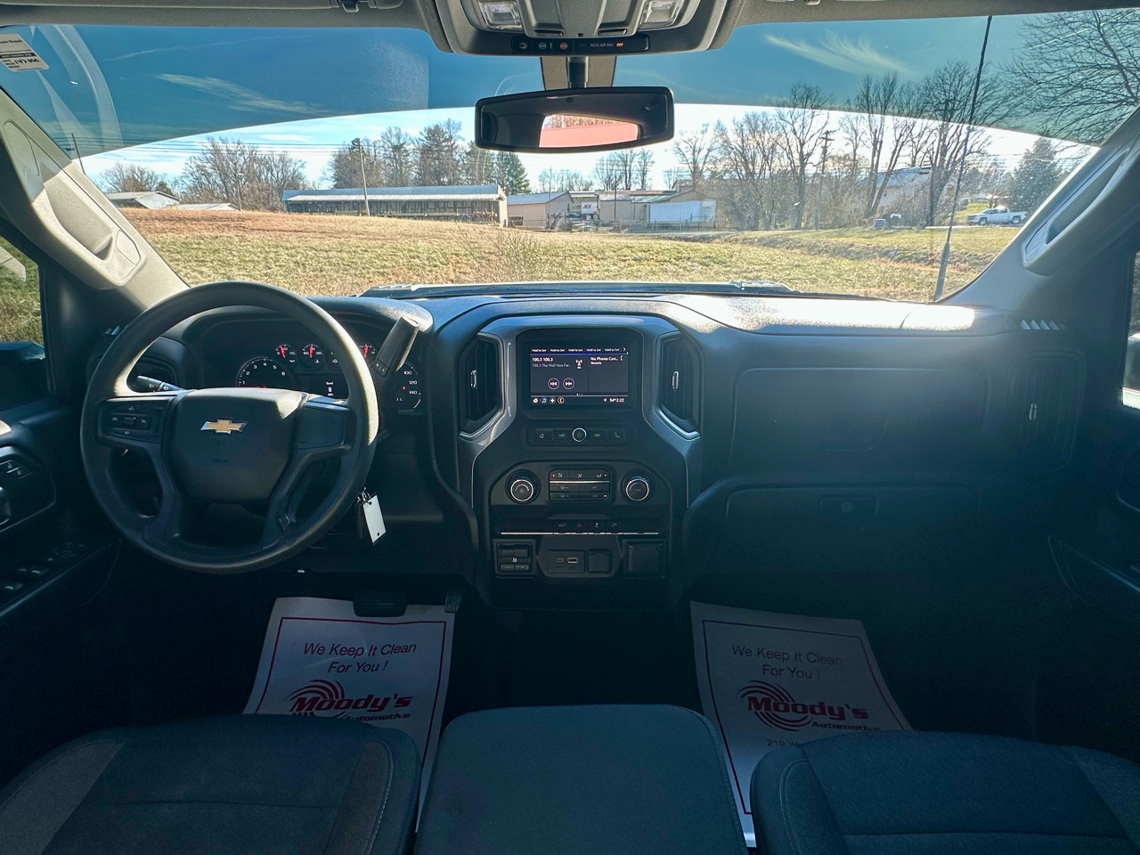 Chevrolet Silverado 2500HD Custom Crew Cab Long Box 4WD 2023