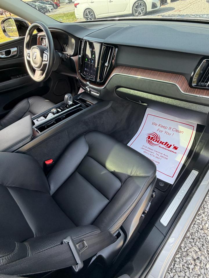 Volvo XC60 B5 Plus Dark AWD 2023