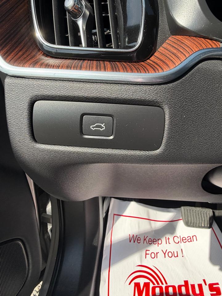 Volvo XC60 B5 Plus Dark AWD 2023