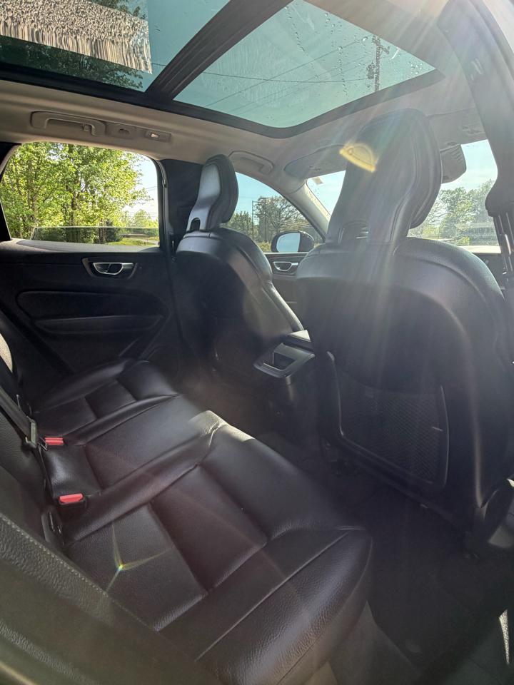 Volvo XC60 B5 Plus Dark AWD 2023