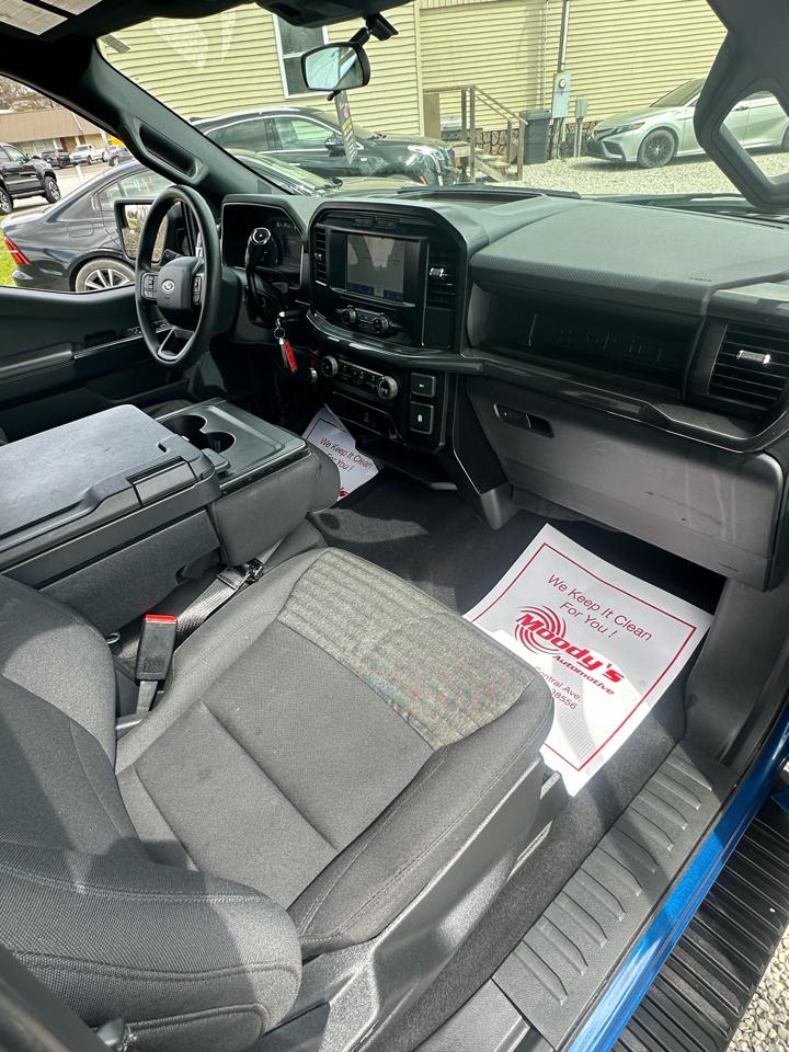 Ford F-150 4WD SuperCab 133" STX 2023