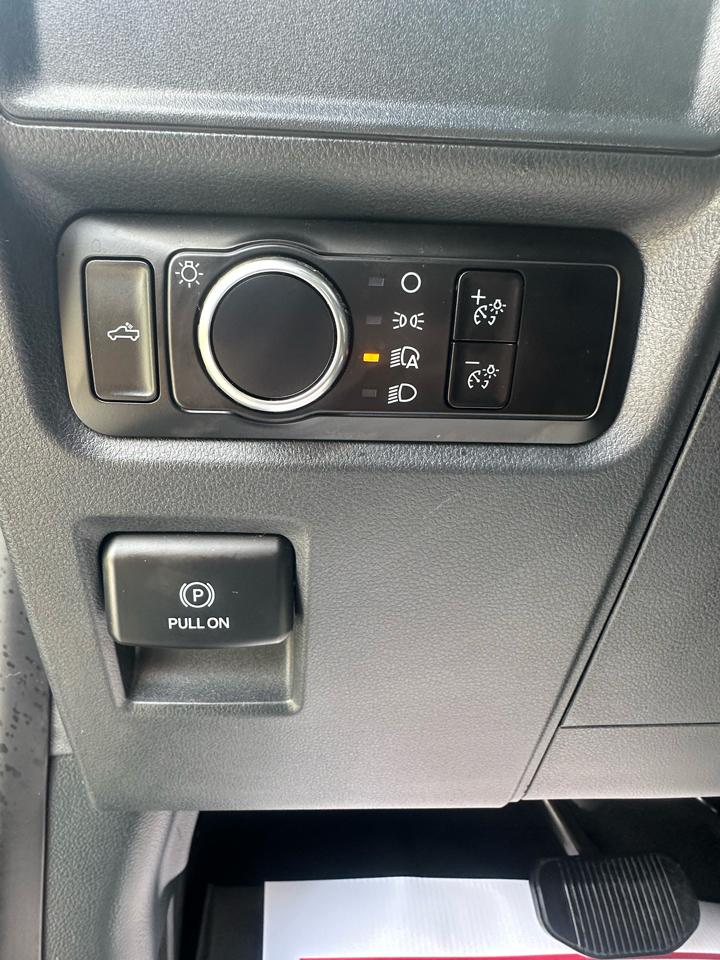 Ford F-150 4WD SuperCab 133" STX 2023