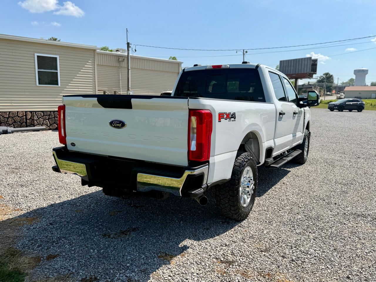 Ford F-250 SD Platinum Crew Cab 4WD 2023
