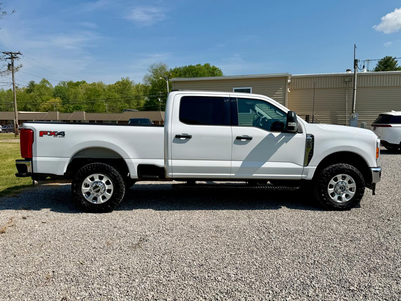 Ford F-250 SD Platinum Crew Cab 4WD 2023
