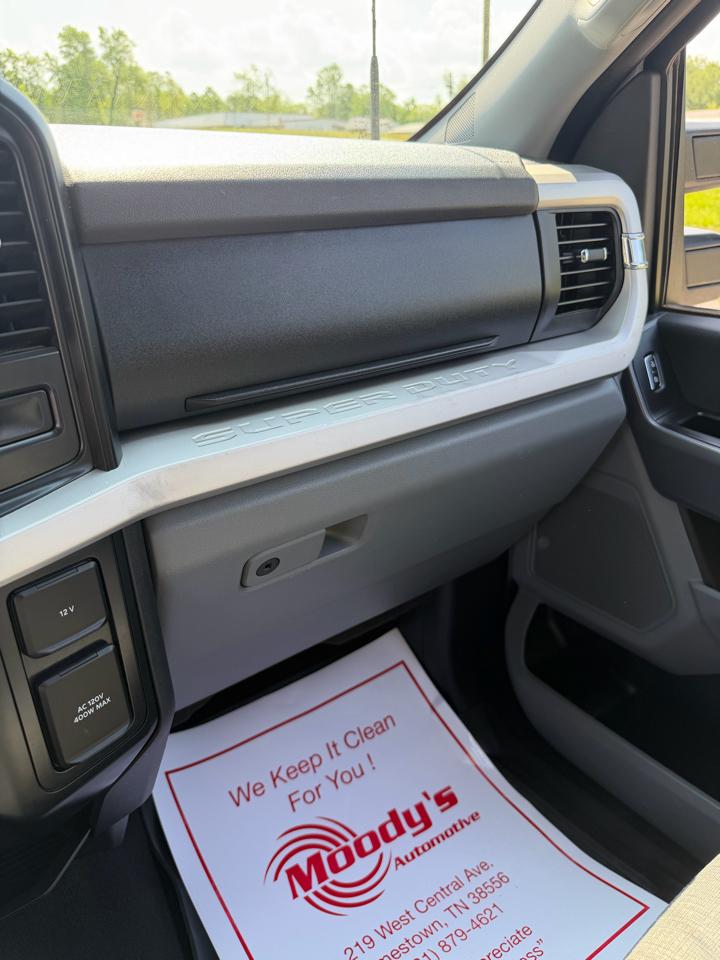 Ford F-250 SD Platinum Crew Cab 4WD 2023