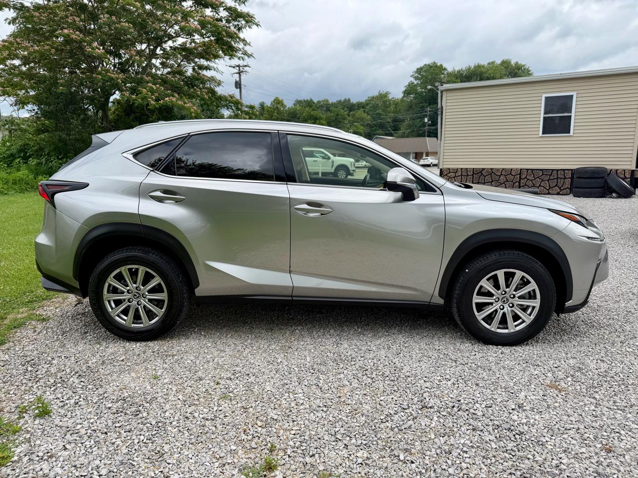 Lexus NX 300 Luxury 2021