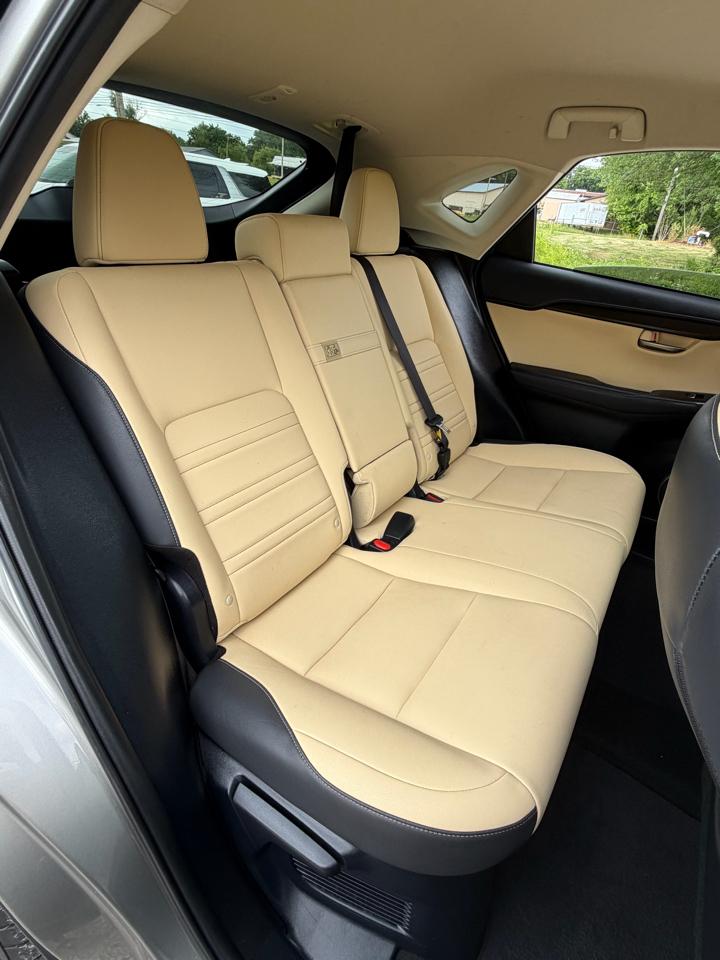 Lexus NX 300 Luxury 2021