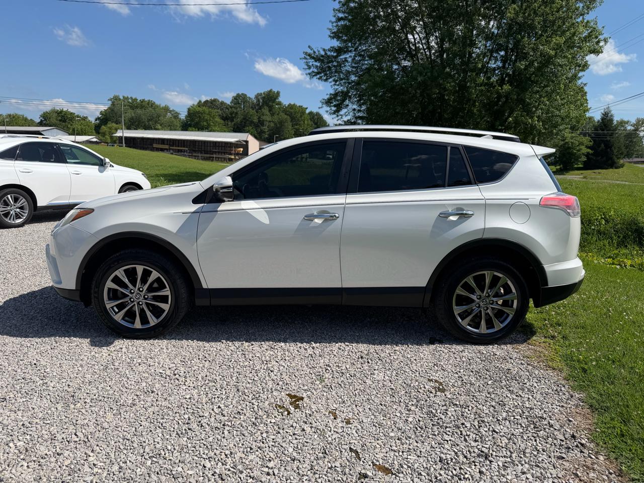 Toyota RAV4 Limited FWD 2018