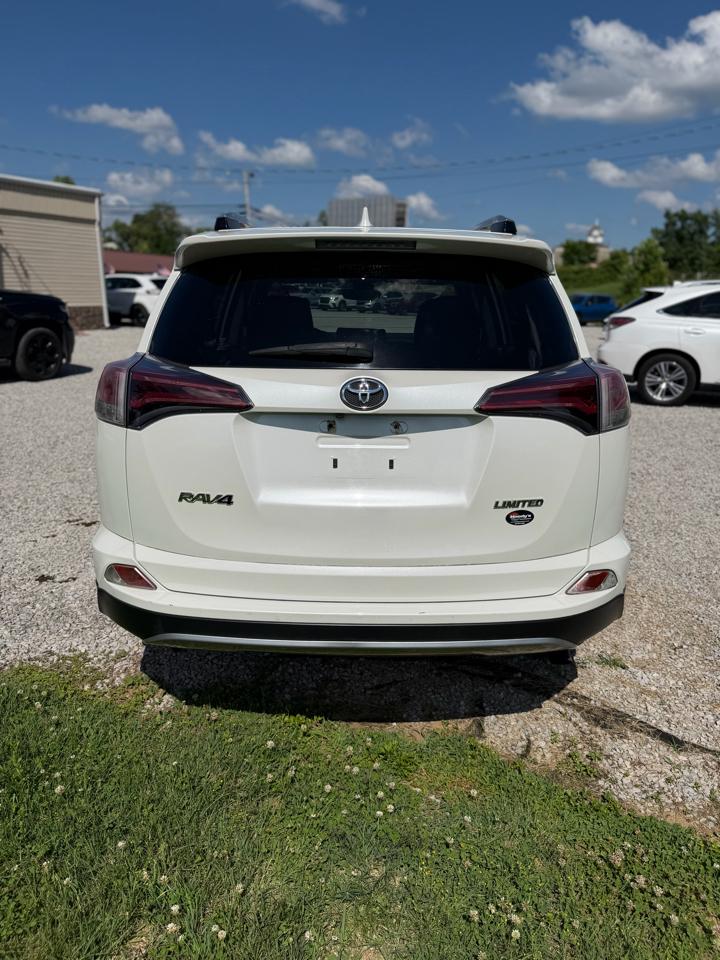 Toyota RAV4 Limited FWD 2018