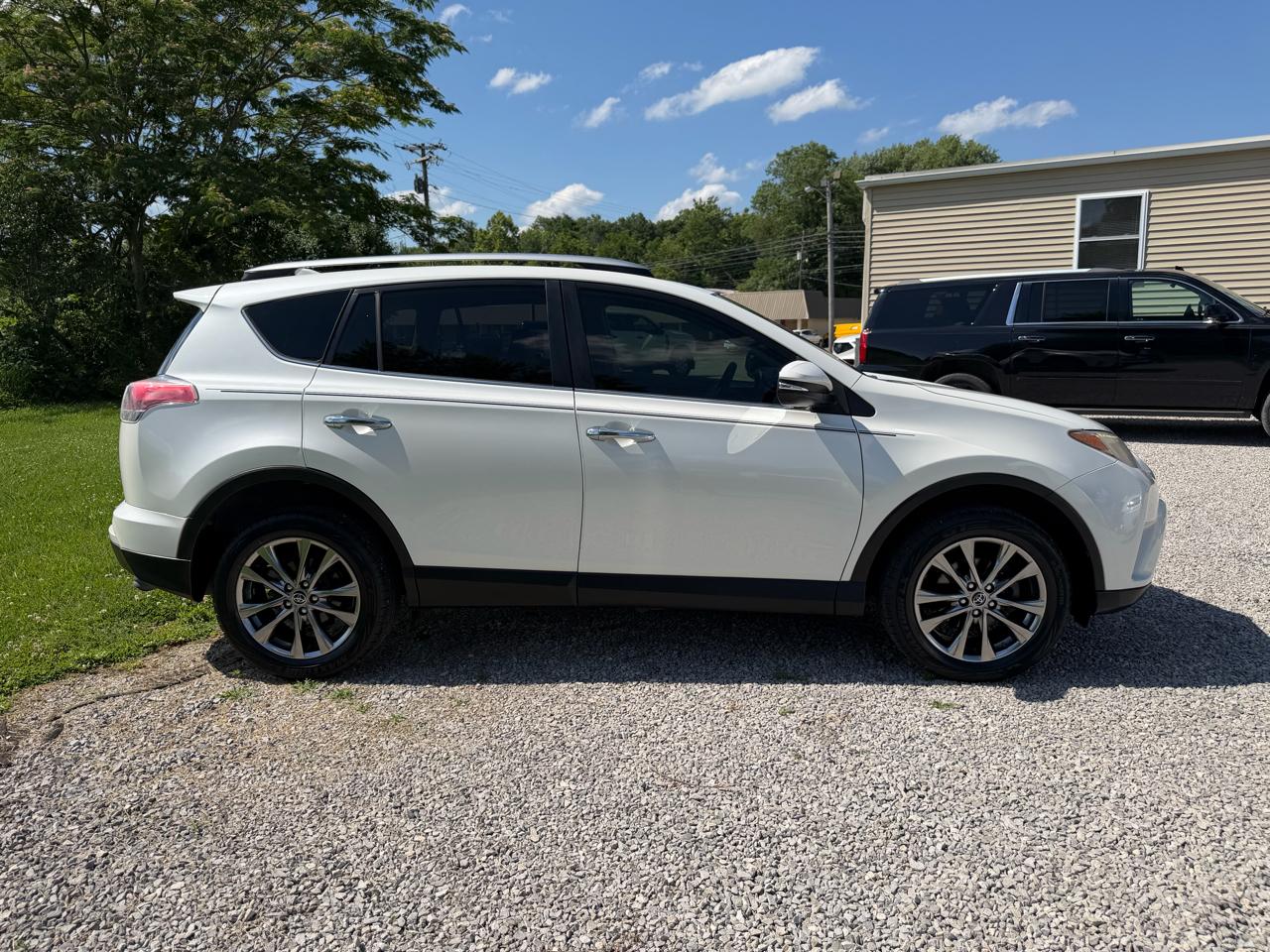 Toyota RAV4 Limited FWD 2018