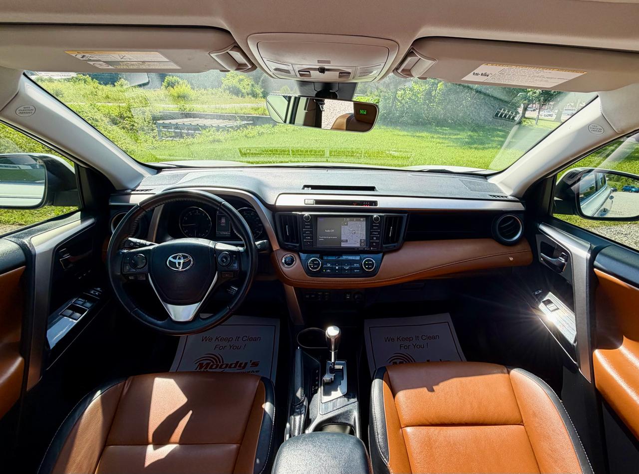 Toyota RAV4 Limited FWD 2018