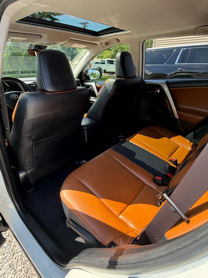 Toyota RAV4 Limited FWD 2018