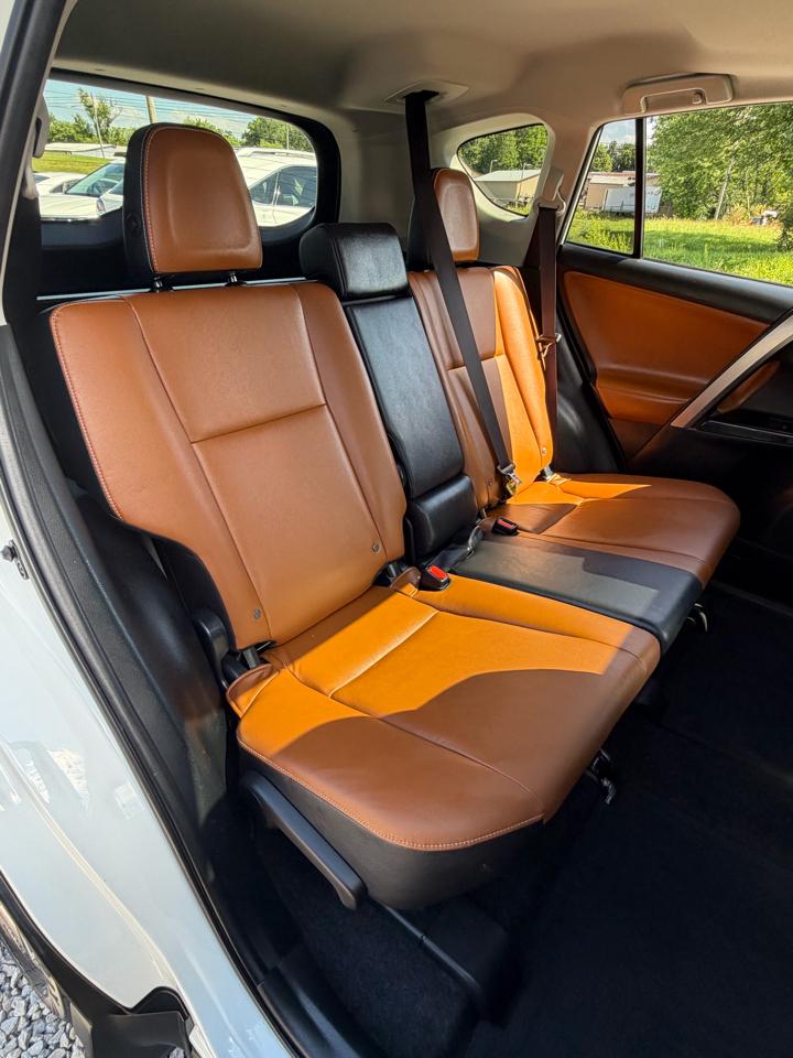 Toyota RAV4 Limited FWD 2018