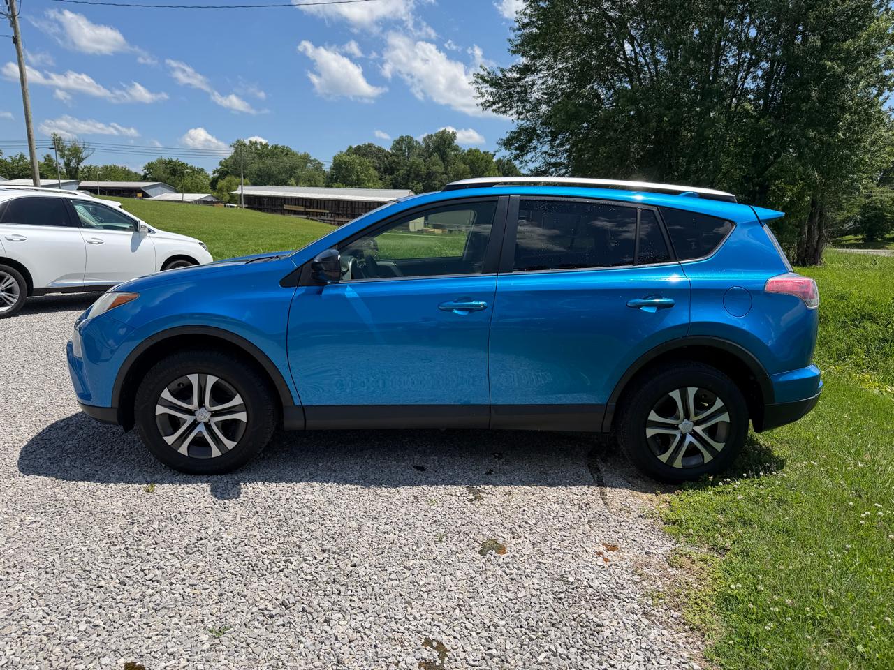 Toyota RAV4 LE AWD 2016