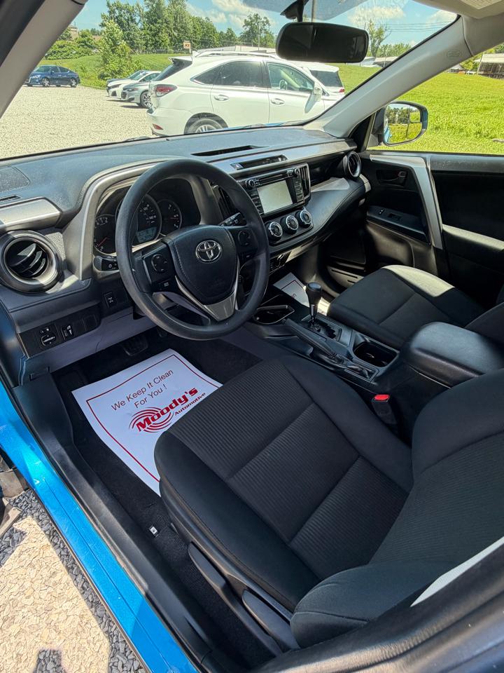 Toyota RAV4 LE AWD 2016