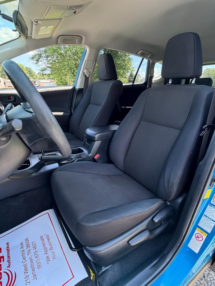 Toyota RAV4 LE AWD 2016