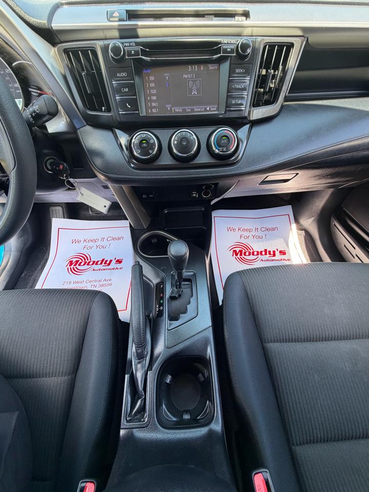 Toyota RAV4 LE AWD 2016