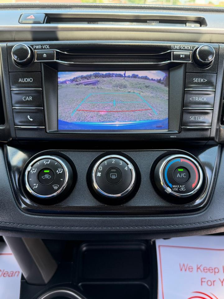 Toyota RAV4 LE AWD 2016