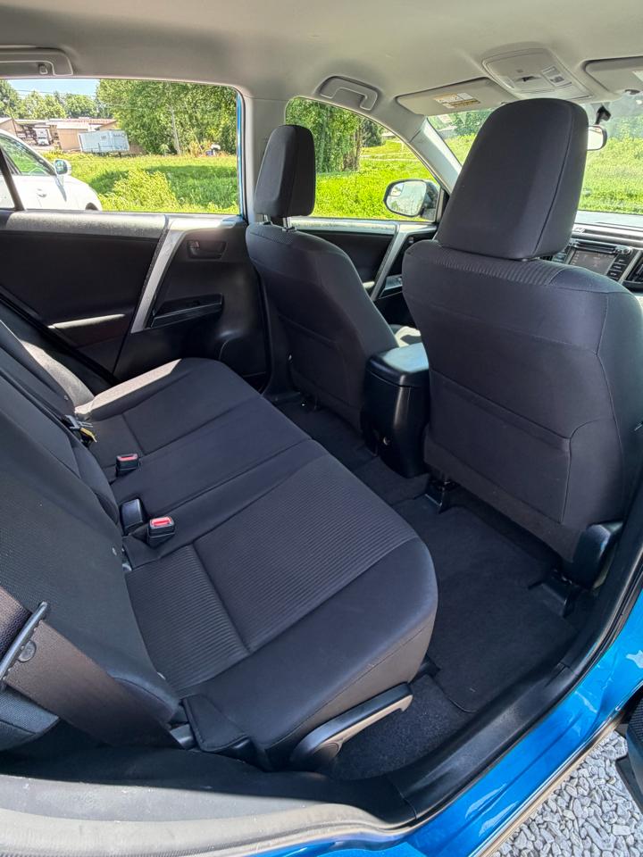 Toyota RAV4 LE AWD 2016