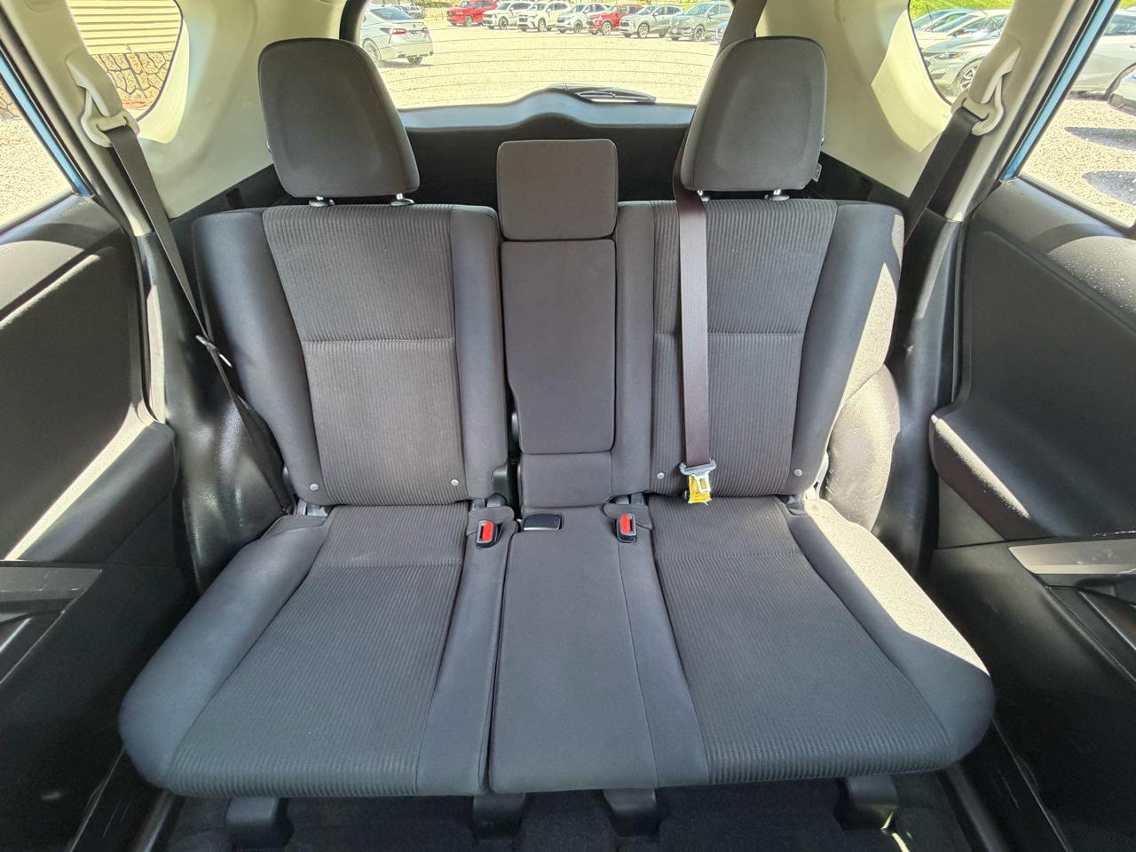 Toyota RAV4 LE AWD 2016
