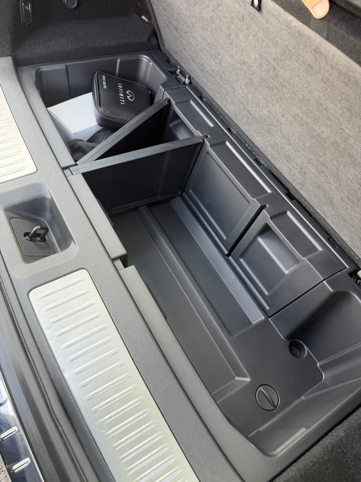 Infiniti QX60 LUXE AWD 2022
