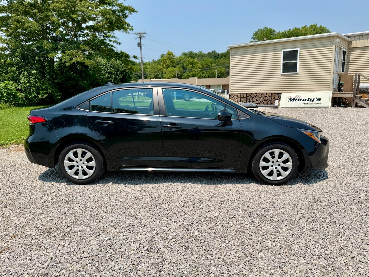 Toyota Corolla LE 2022