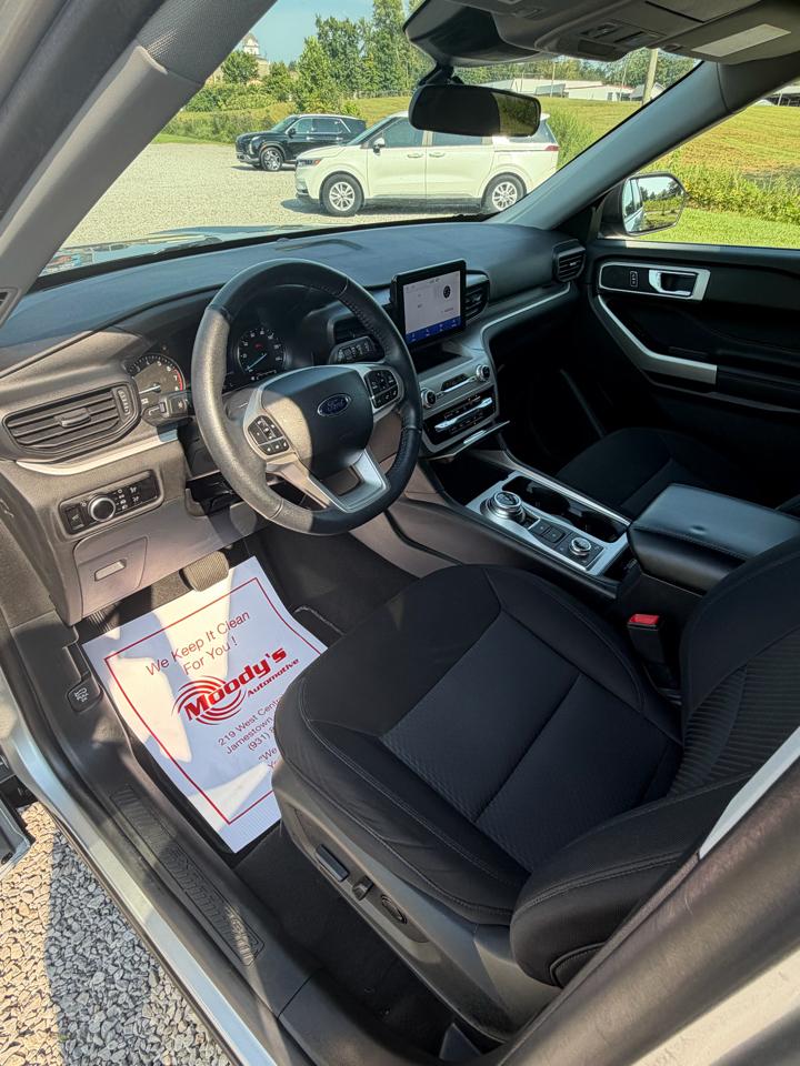 Ford Explorer XLT AWD 2023
