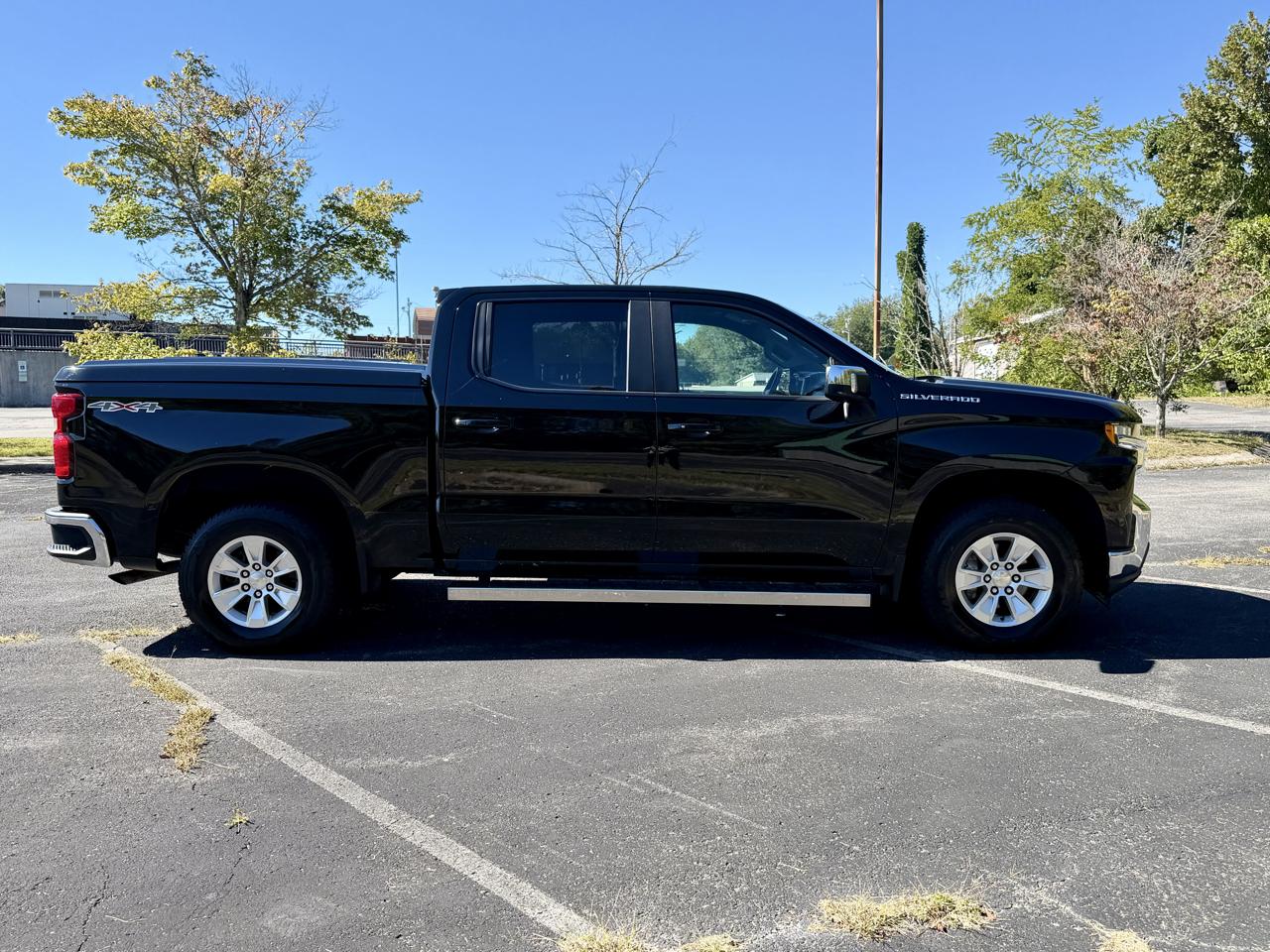 Chevrolet Silverado 1500 LT Crew Cab 4WD 2021