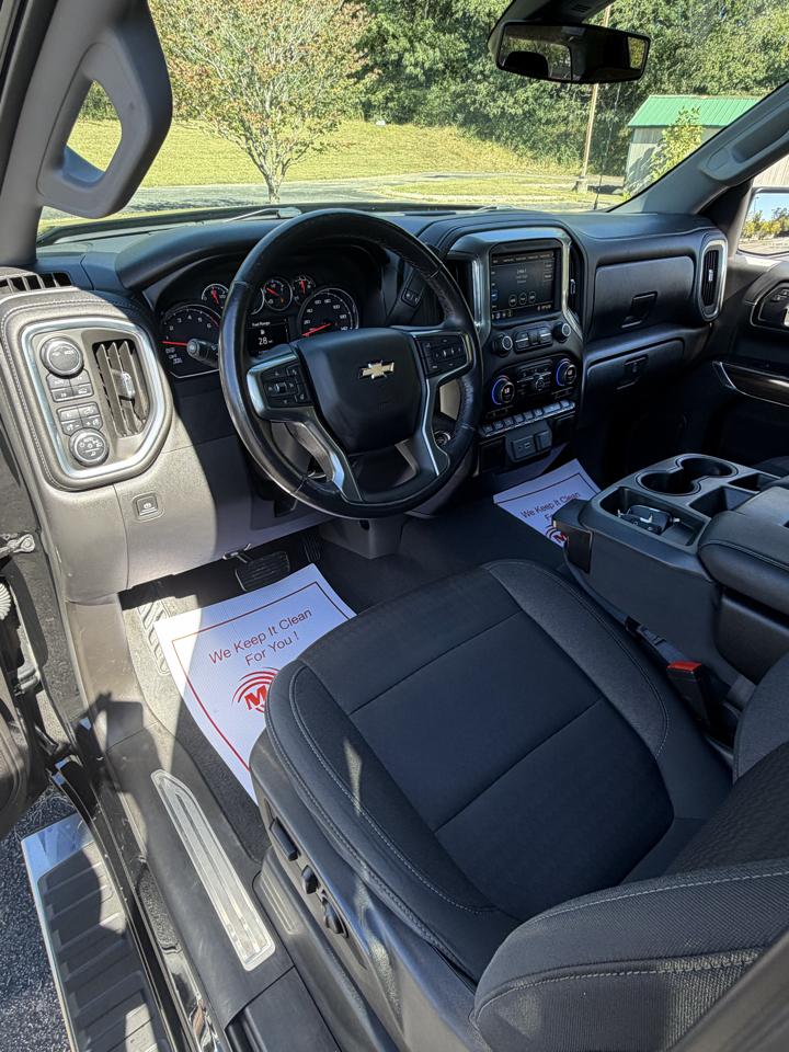 Chevrolet Silverado 1500 LT Crew Cab 4WD 2021