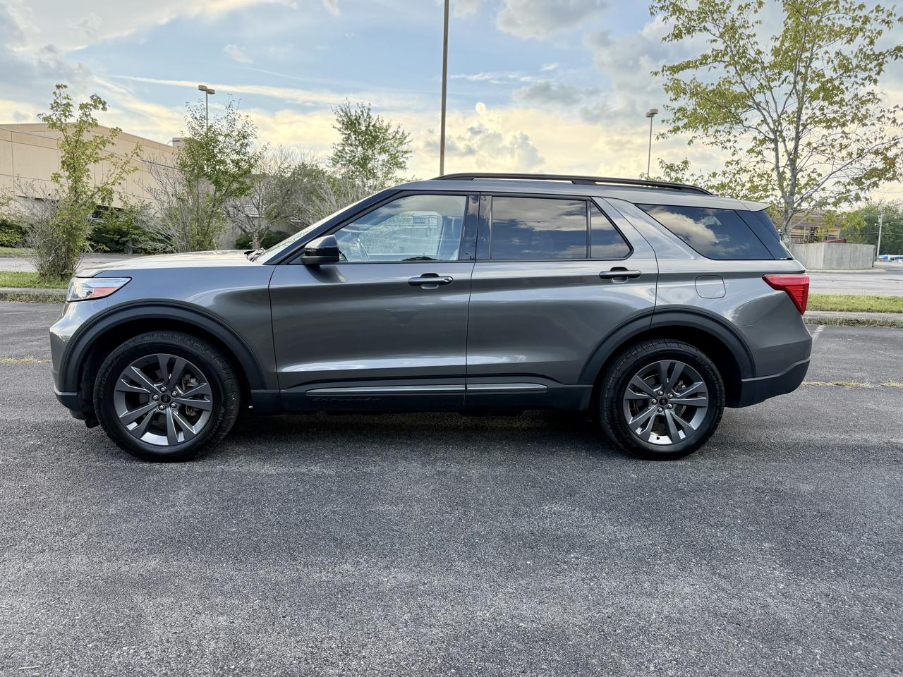 Ford Explorer XLT AWD 2023