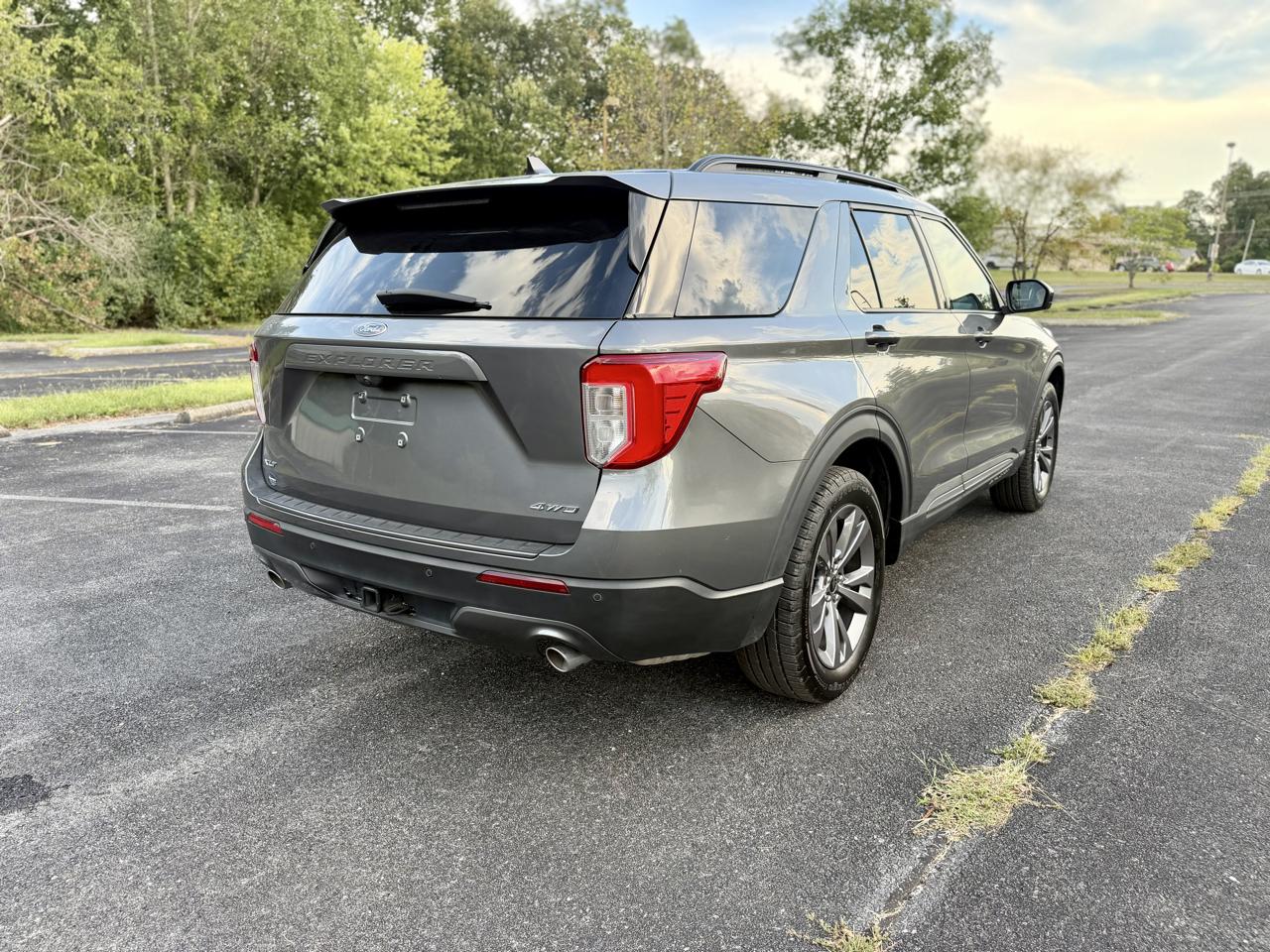 Ford Explorer XLT AWD 2023